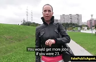 порно видео Колледж милашка Харли получает ее киску, разбитую толстым петухом