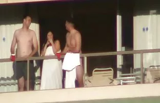 порно видео Подросток блондинка с натуральными сиськами получает ее киску стучал большой член